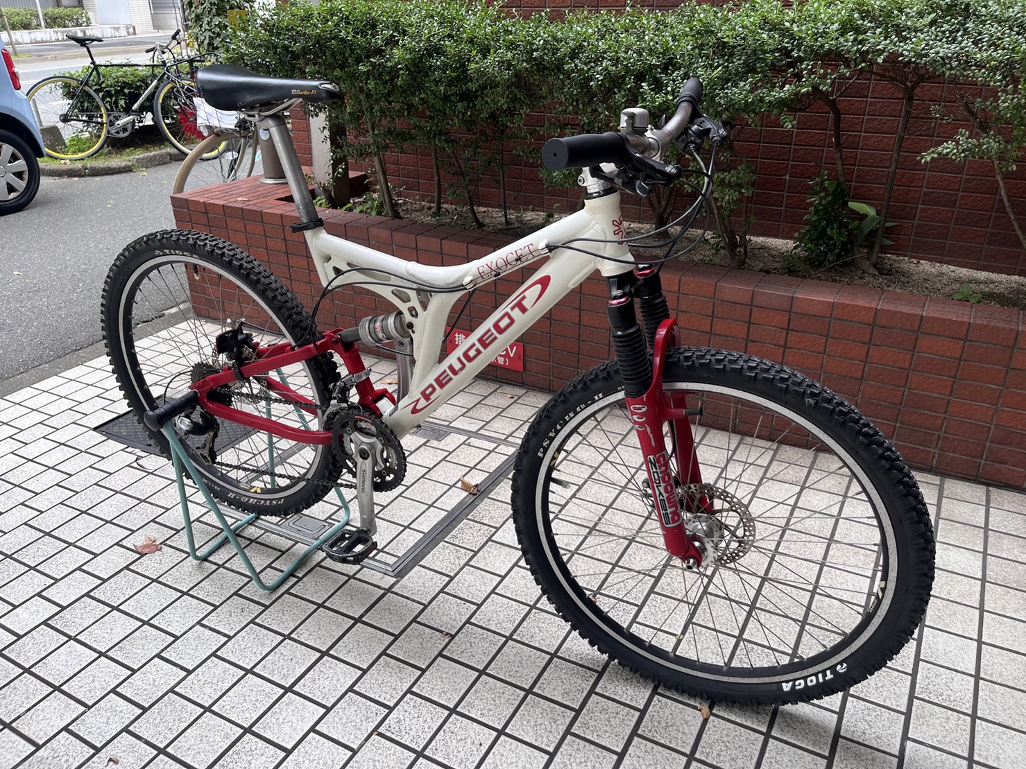 プジョーカゴ付き自転車 カゴ付きクロスバイク NESTO スコルトJ | セオサイクル鮫洲店